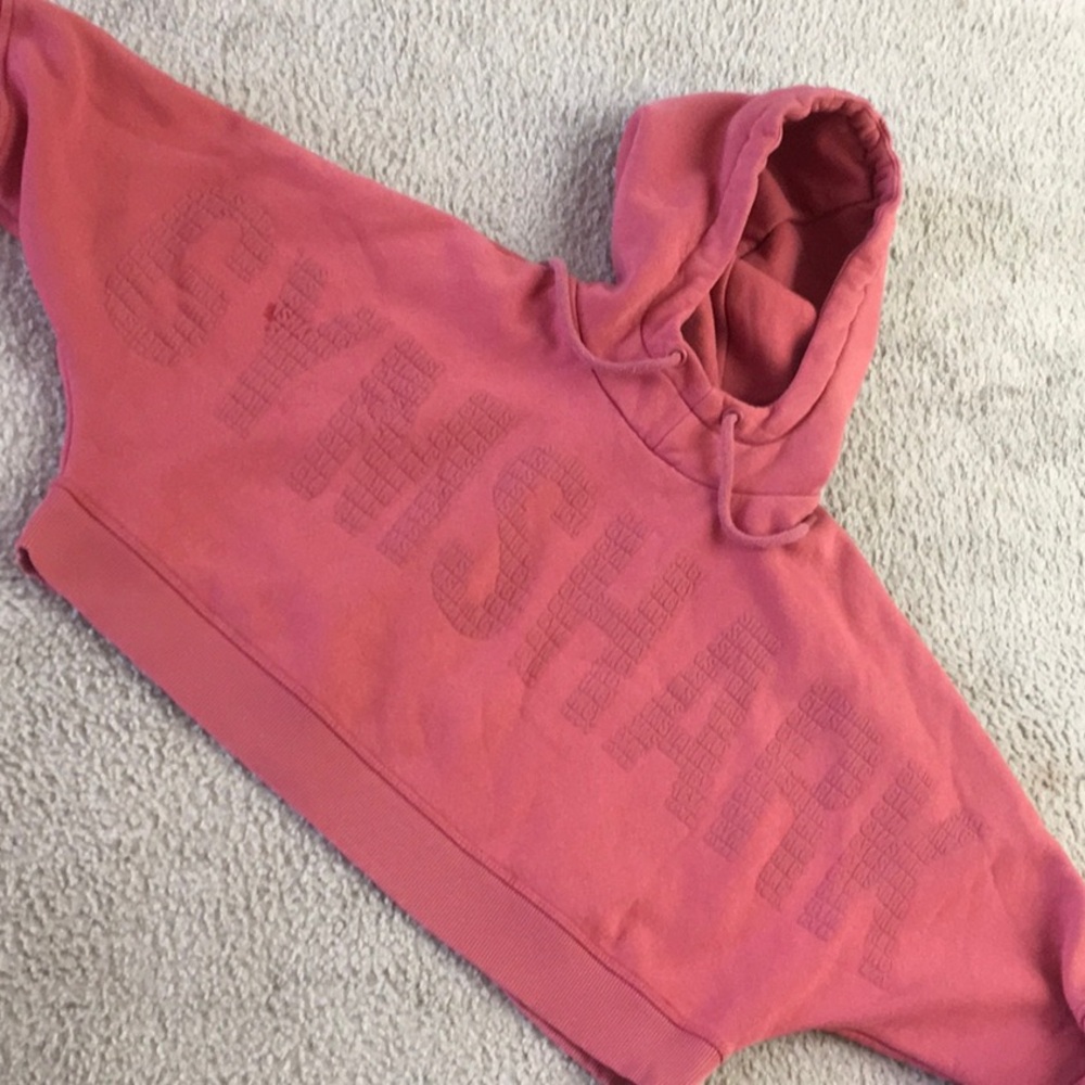GYMSHARK/“LIPSTICK PINKY-RED” LIFTED LETTERING CROP HOODIE